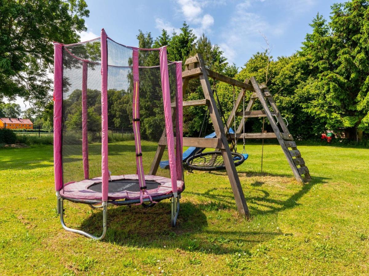 Snug Holiday Home In Divitz Spoldershagen Near Skydiving Zewnętrze zdjęcie