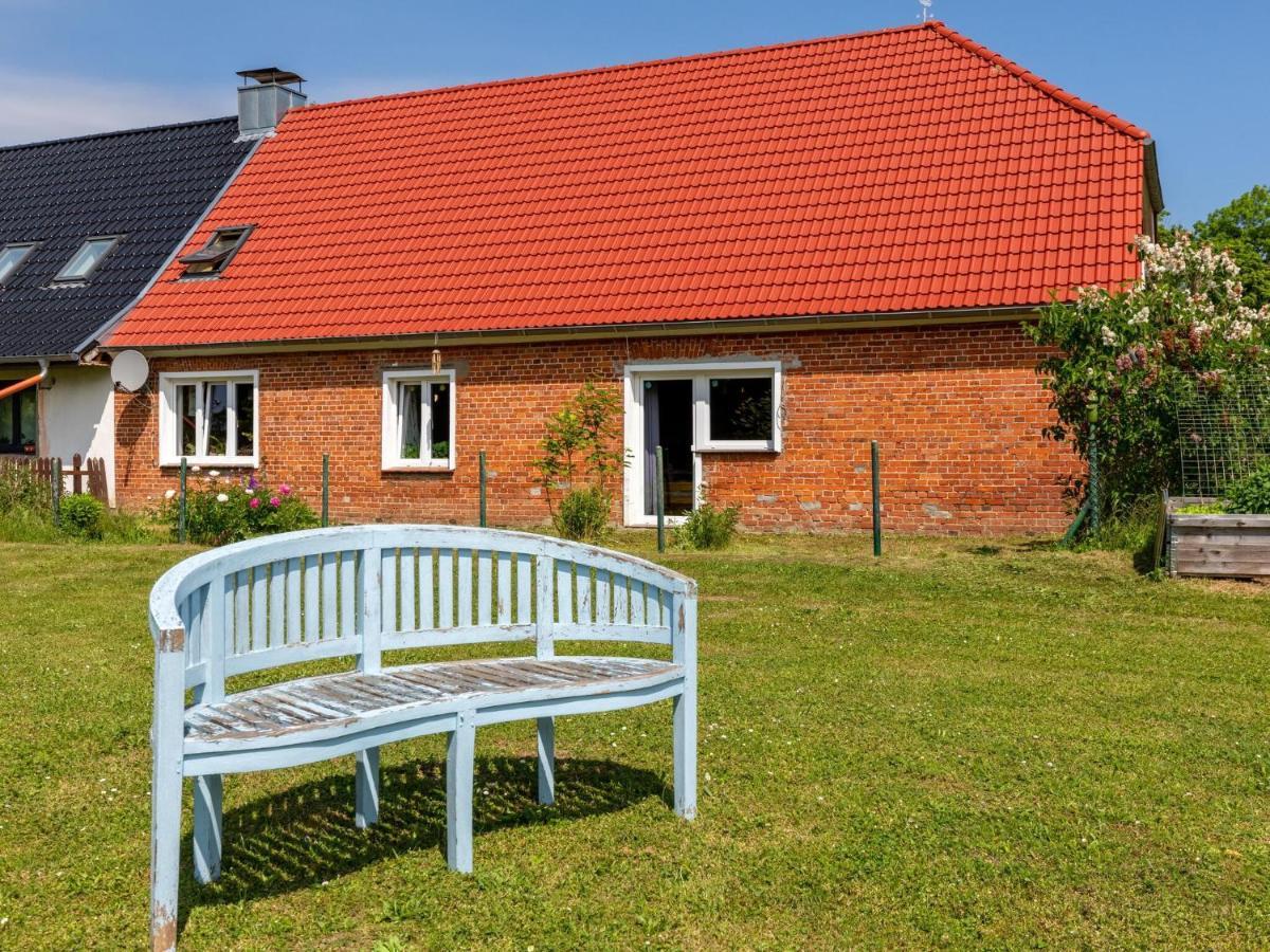 Snug Holiday Home In Divitz Spoldershagen Near Skydiving Zewnętrze zdjęcie